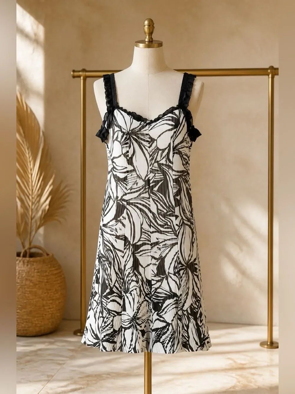 BLACK & WHITE DRESS
